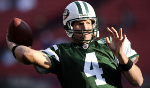 Favre playing for the Jets